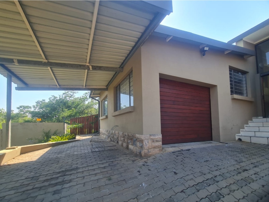 6 Bedroom Property for Sale in Meerhof North West